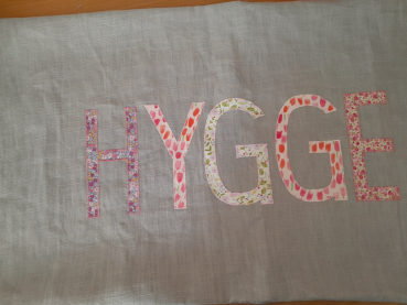 Preview: Namenskissen Hygge helles taupe 40x80